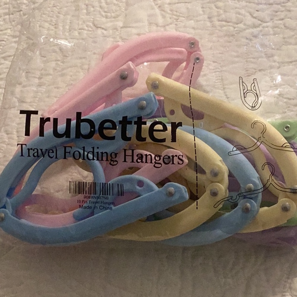 Travel Folding Hangers - Multicolor